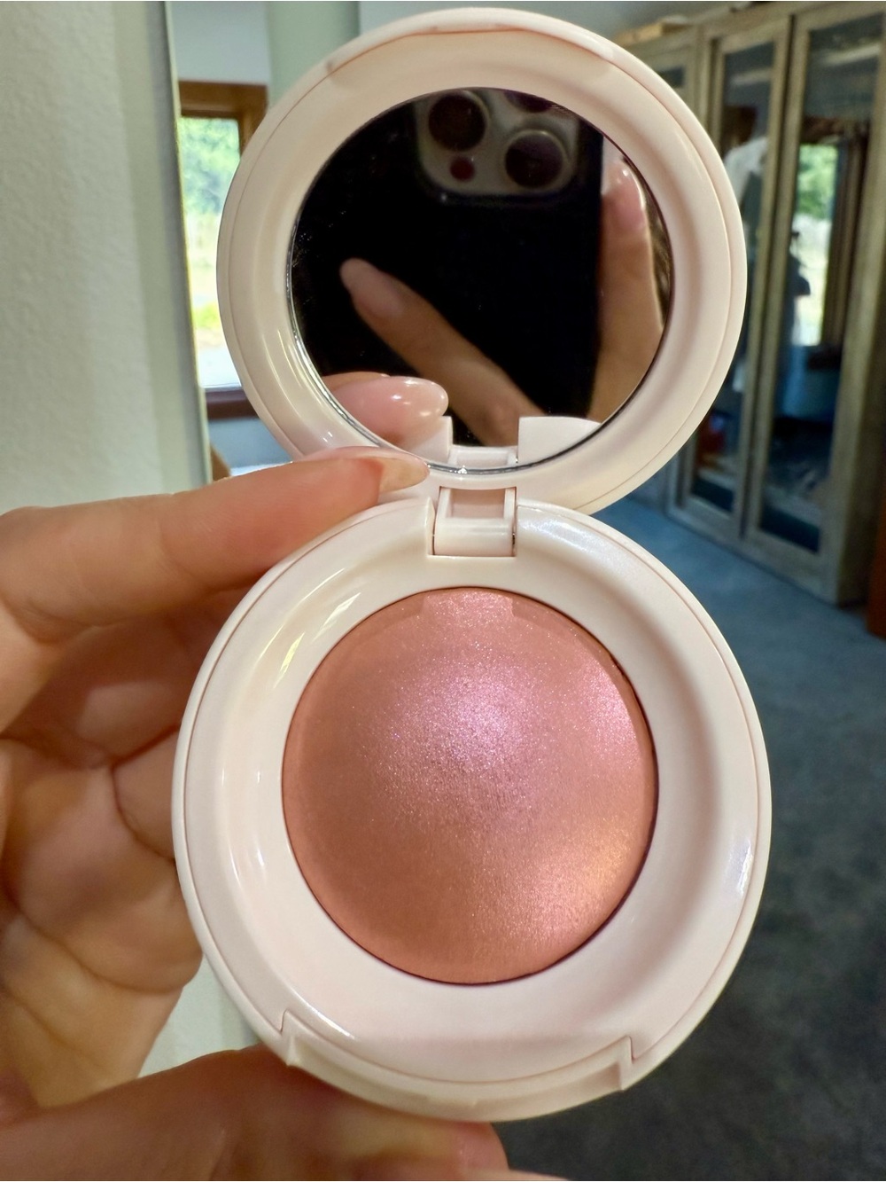 Rare Beauty Compact Setting Powder - Pale Pink Case